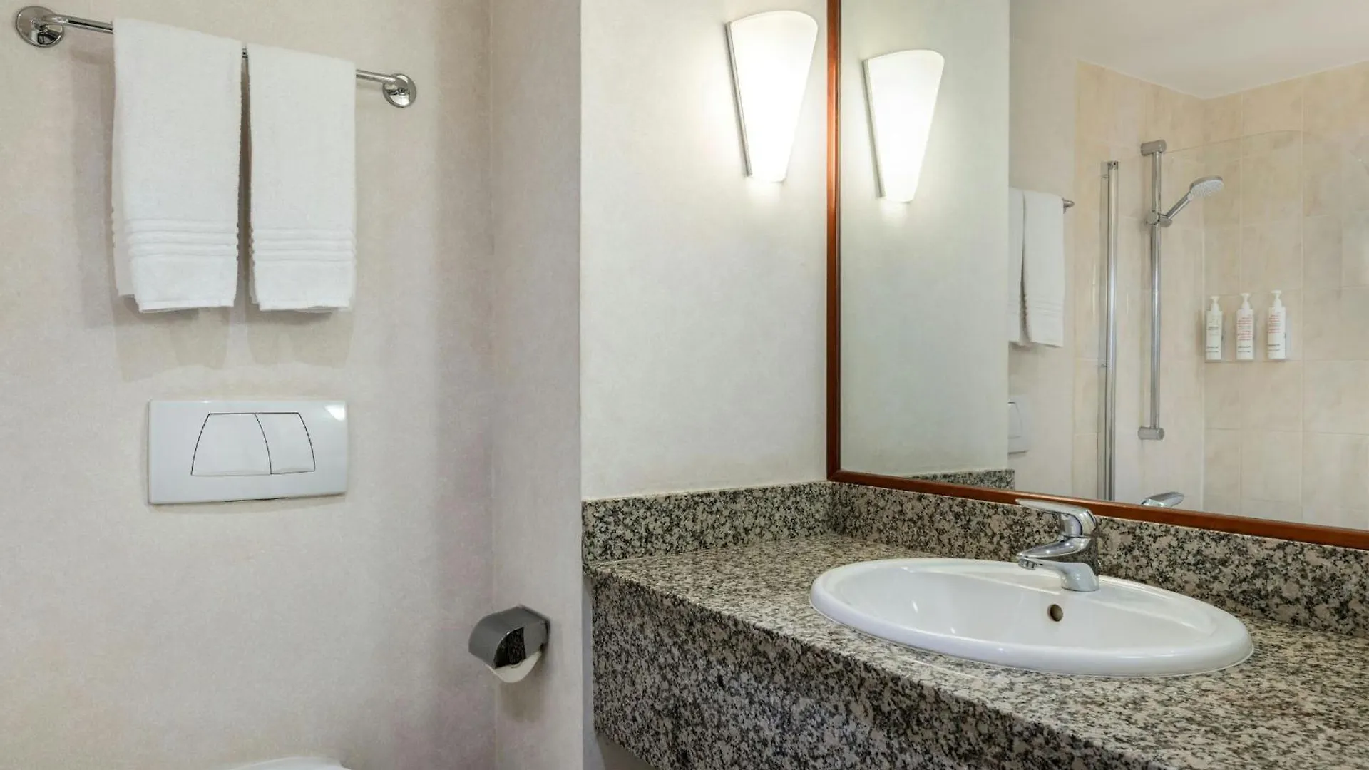 Paris Marriott Charles de Gaulle Airport Hotel Roissy-en-France 4*,  France
